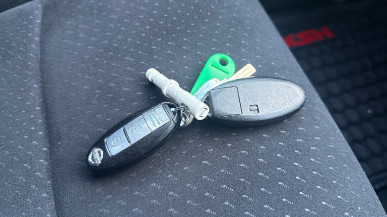 Nissan Navara Np300 Diesel Double Cab Pick Up N-Connecta 2.3dCi 190 4WD